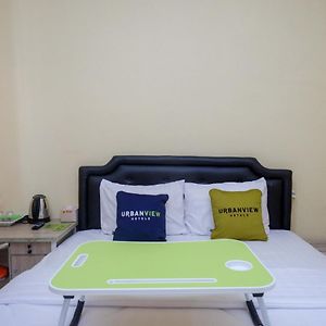 Kamar double standard